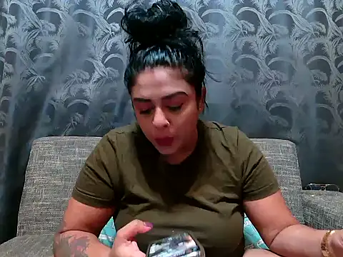 Snapshot of indianishkq7 chatting on 01/31/25, 02:28 indianishkq7 online show from 01/31/25, 02:28