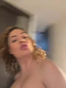 Snapshot of Rachell_More chatting on 04/19/26, 02:55 Rachell More online show from 04/19/26, 02:55