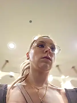 LilyOrion online show from 12/03/24, 08:50