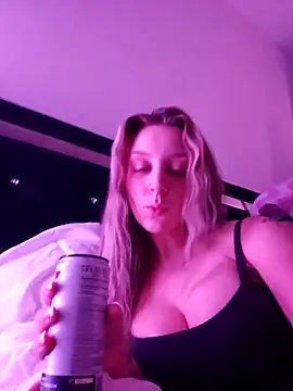 LilyOrion online show from 09/12/25, 03:39