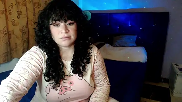 ANGELIQUE KLANE online show from 10/01/25, 11:11