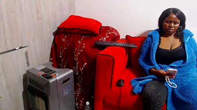 Snapshot of BootyliciousAssxxx chatting on 11/10/25, 04:39 BootyliciousAssxxx online show from 11/10/25, 04:39