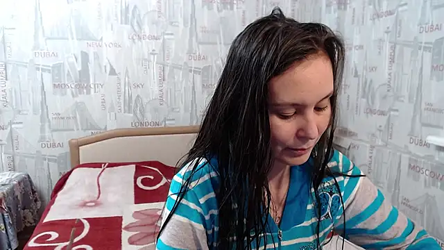 Snapshot of GinaQSoul chatting on 12/08/24, 01:36 GinaQSoul online show from 12/08/24, 01:36