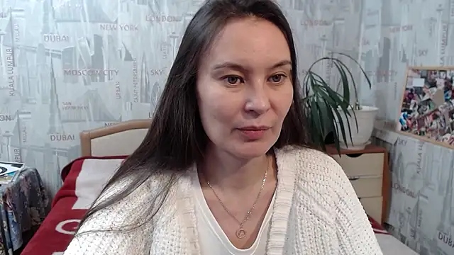 Snapshot of GinaQSoul chatting on 12/28/24, 02:42 GinaQSoul online show from 12/28/24, 02:42