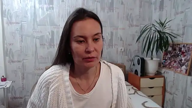 Snapshot of GinaQSoul chatting on 09/17/25, 11:56 GinaQSoul online show from 09/17/25, 11:56