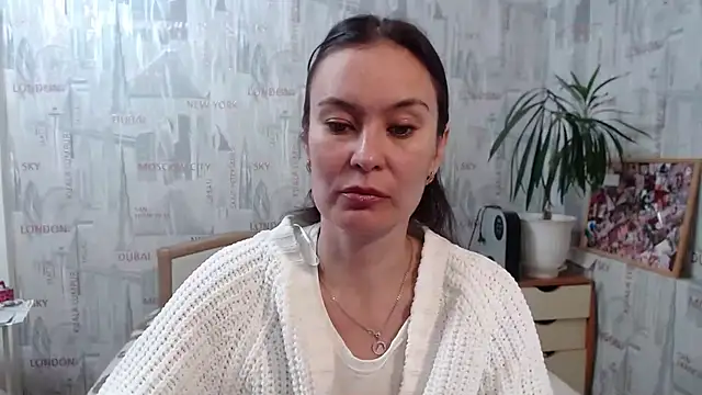 Snapshot of GinaQSoul chatting on 09/19/25, 06:08 GinaQSoul online show from 09/19/25, 06:08