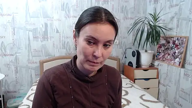 Snapshot of GinaQSoul chatting on 10/04/25, 10:24 GinaQSoul online show from 10/04/25, 10:24