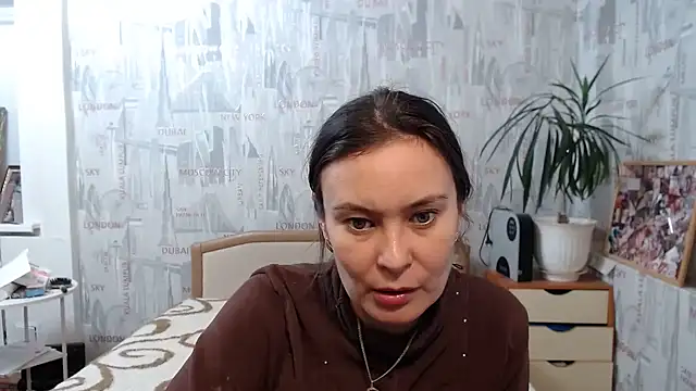 Snapshot of GinaQSoul chatting on 10/06/25, 11:40 GinaQSoul online show from 10/06/25, 11:40