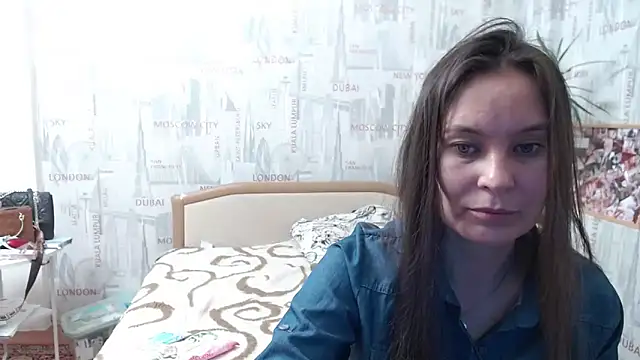 Snapshot of GinaQSoul chatting on 10/12/25, 03:44 GinaQSoul online show from 10/12/25, 03:44