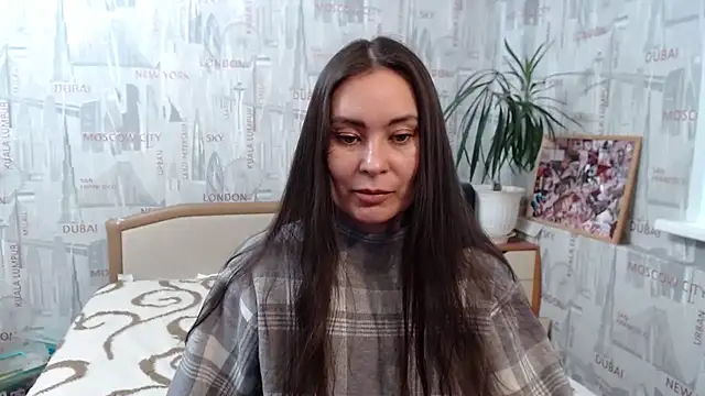 Snapshot of GinaQSoul chatting on 10/17/25, 10:07 GinaQSoul online show from 10/17/25, 10:07