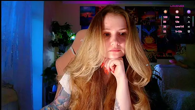 Snapshot of GoodWitch_ chatting on 06/11/26, 06:00 GoodWitch online show from 06/11/26, 06:00