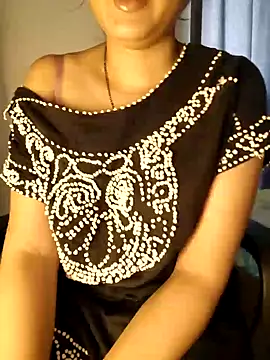 Snapshot of MumbaiMaskGirl chatting on 12/15/24, 11:34 MumbaiMaskGirl online show from 12/15/24, 11:34