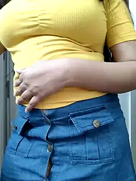 Snapshot of MumbaiMaskGirl chatting on 12/21/24, 03:09 MumbaiMaskGirl online show from 12/21/24, 03:09