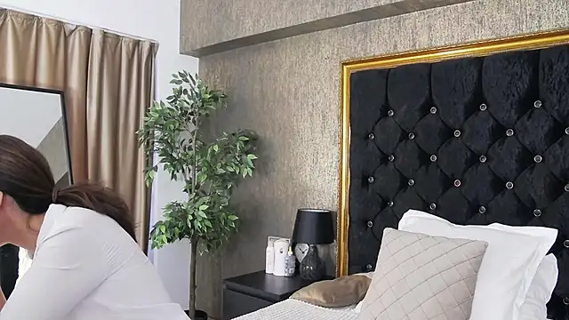 LisaCroft online show from 02/22/25, 07:01