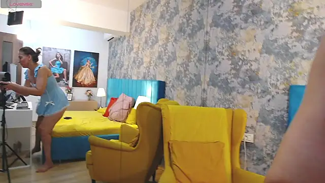 LisaCroft online show from 09/15/25, 07:19