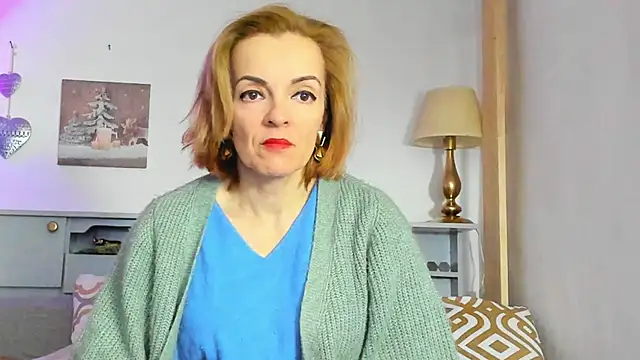 Snapshot of KateConner chatting on 02/11/25, 08:42 KateConner online show from 02/11/25, 08:42