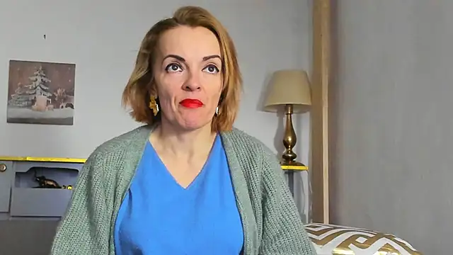 Snapshot of KateConner chatting on 02/15/25, 06:33 KateConner online show from 02/15/25, 06:33