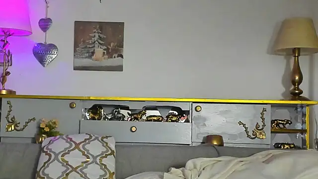 Snapshot of KateConner chatting on 02/25/25, 09:35 KateConner online show from 02/25/25, 09:35