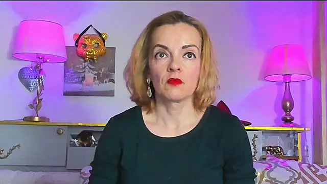 Snapshot of KateConner chatting on 03/22/25, 09:21 KateConner online show from 03/22/25, 09:21