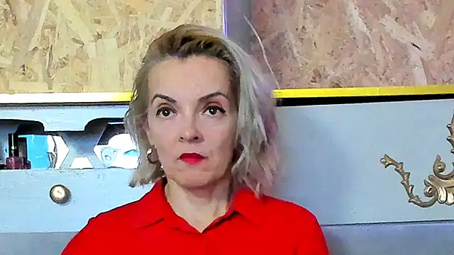 Snapshot of KateConner chatting on 11/27/25, 11:07 KateConner online show from 11/27/25, 11:07