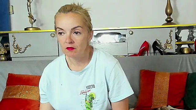 KateConner online show from 06/15/26, 08:05