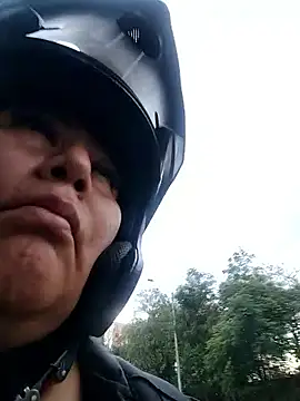 Snapshot of Brenda_Berck_ chatting on 04/08/26, 09:59 Brenda Berck online show from 04/08/26, 09:59