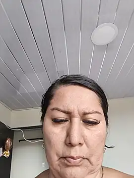 Snapshot of Brenda_Berck_ chatting on 05/18/26, 07:52 Brenda Berck online show from 05/18/26, 07:52
