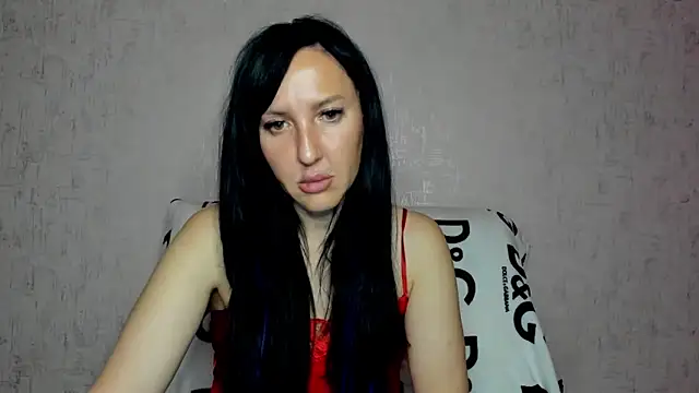 MissGulia online show from 09/12/25, 02:11