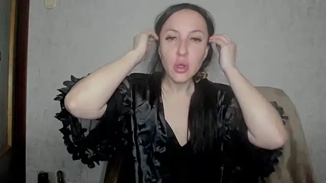 Snapshot of MissGulia chatting on 04/08/26, 12:32 MissGulia online show from 04/08/26, 12:32