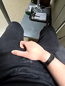 vikki432 online show from 02/23/26, 10:07