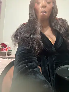 Snapshot of Bootyliciouse21X chatting on 06/13/26, 01:31 Bootyliciouse21X online show from 06/13/26, 01:31