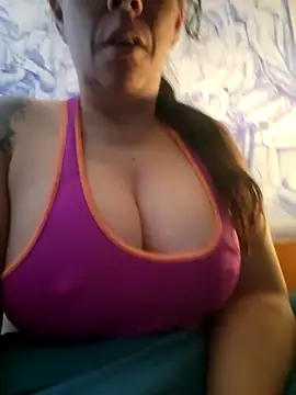 Snapshot of AmantedoGerente chatting on 11/22/25, 09:36 AmantedoGerente online show from 11/22/25, 09:36