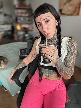 Snapshot of samisamsx chatting on 10/12/25, 06:07 samisamsx online show from 10/12/25, 06:07