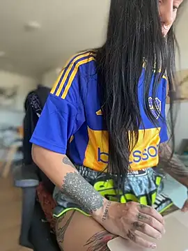 Snapshot of samisamsx chatting on 10/14/25, 04:19 samisamsx online show from 10/14/25, 04:19