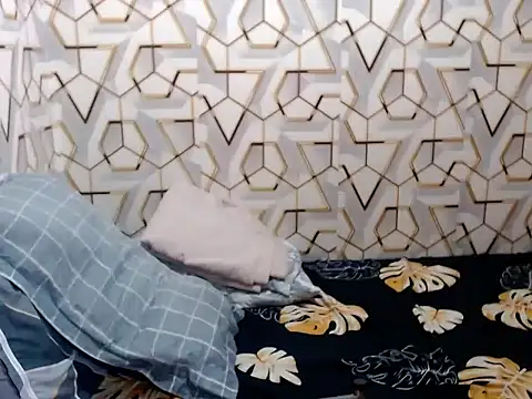 CasandraDiaz online show from 10/19/25, 04:24