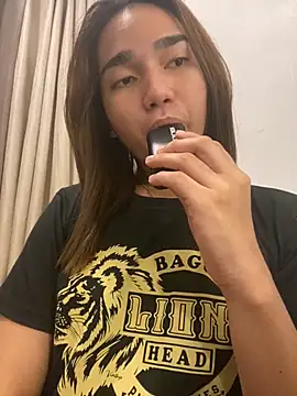 Snapshot of CasandraDiaz chatting on 11/18/25, 04:39 CasandraDiaz online show from 11/18/25, 04:39