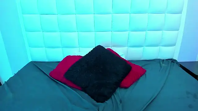 teresasroom  online show from 02/21/25, 01:22