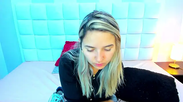 teresasroom  online show from 03/17/25, 02:01