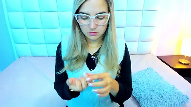 teresasroom  online show from 10/06/25, 04:15