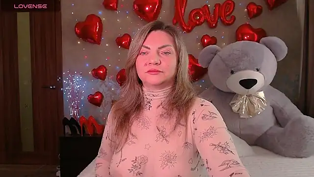 Snapshot of KristiOwen chatting on 04/22/26, 05:43 KristiOwen online show from 04/22/26, 05:43