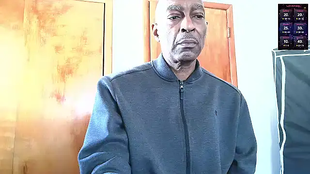 longdick4you8686 online show from 02/26/26, 07:57