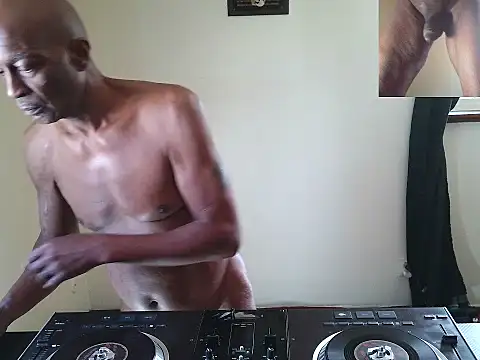 longdick4you8686 online show from 06/24/26, 06:51