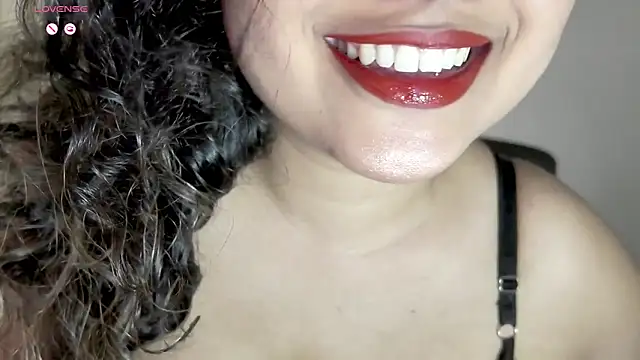 Snapshot of _neesha_414_ chatting on 05/22/26, 06:02 neesha 414 online show from 05/22/26, 06:02