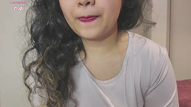 Snapshot of _neesha_414_ chatting on 07/03/26, 10:10 neesha 414 online show from 07/03/26, 10:10