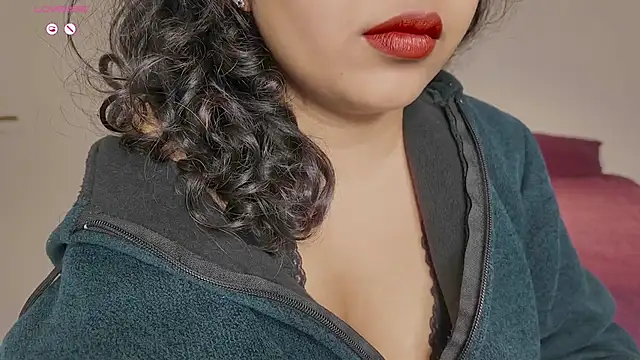 Snapshot of _neesha_414_ chatting on 08/08/26, 04:58 neesha 414 online show from 08/08/26, 04:58