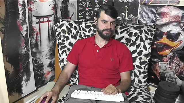 Snapshot of 00george chatting on 05/19/26, 07:04 00george online show from 05/19/26, 07:04