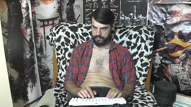 Snapshot of 00george chatting on 05/27/26, 05:32 00george online show from 05/27/26, 05:32