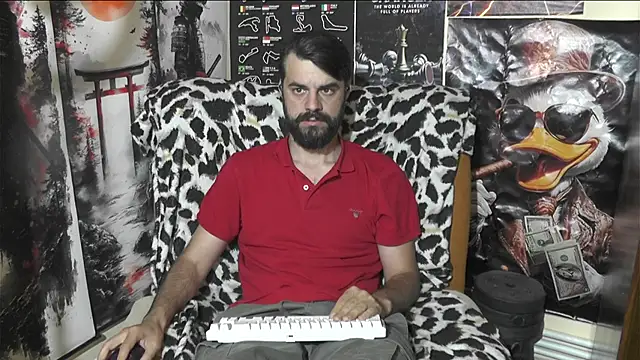Snapshot of 00george chatting on 06/01/26, 12:01 00george online show from 06/01/26, 12:01