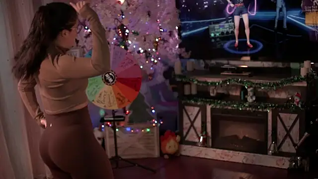 Nikki Torres online show from 11/25/25, 02:55