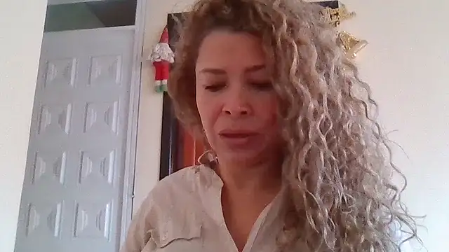 dalilasquirt1 online show from 12/26/24, 03:20